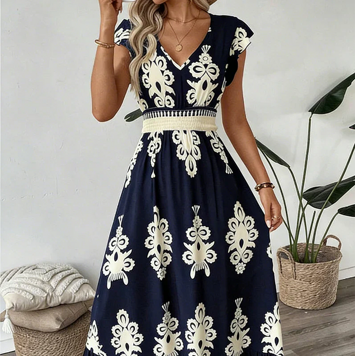 Canda | Flattering Elegant Maxi Dress